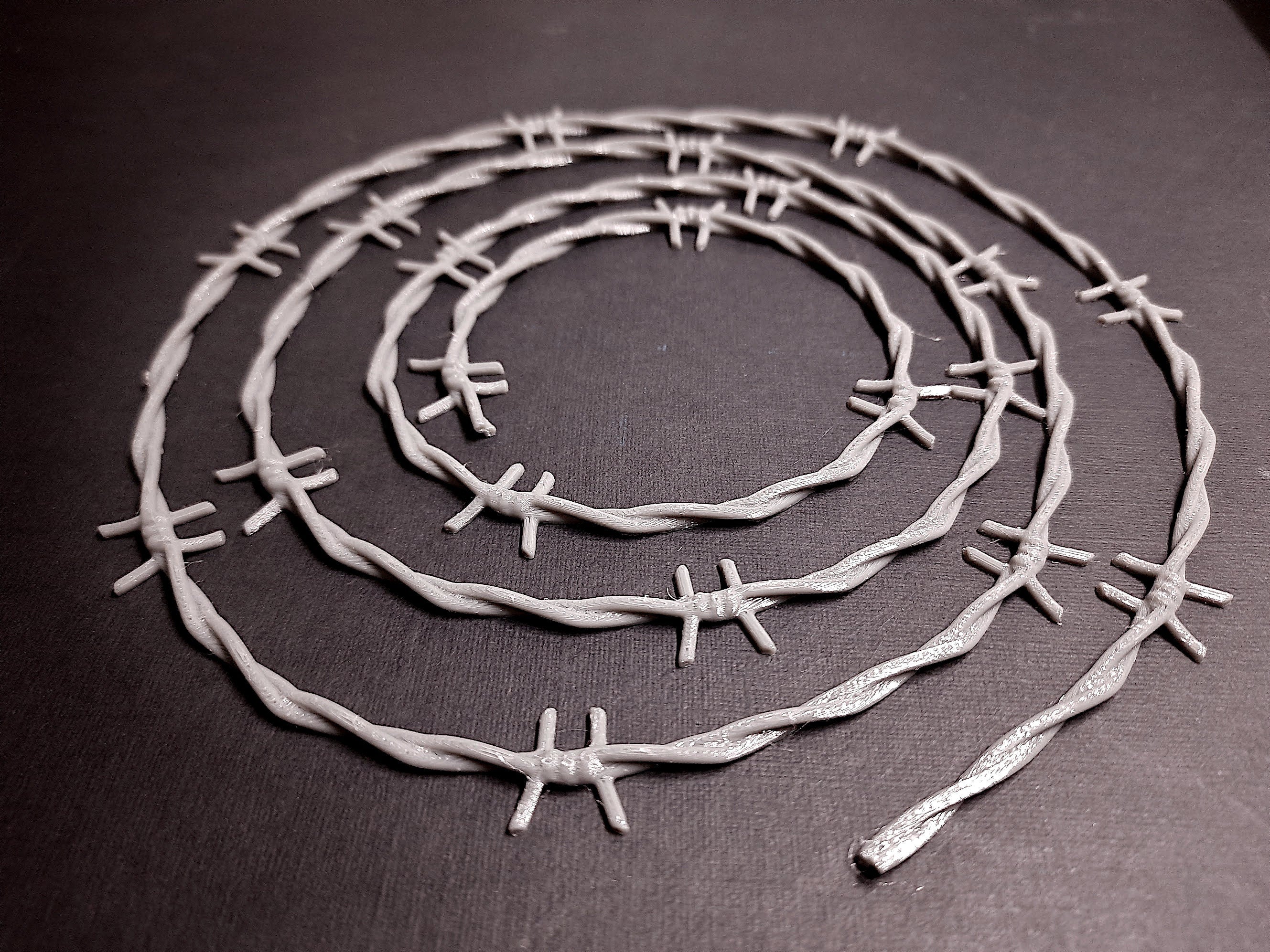 160cm Fake Barbed Wire - Flexible 3D Printed Prop