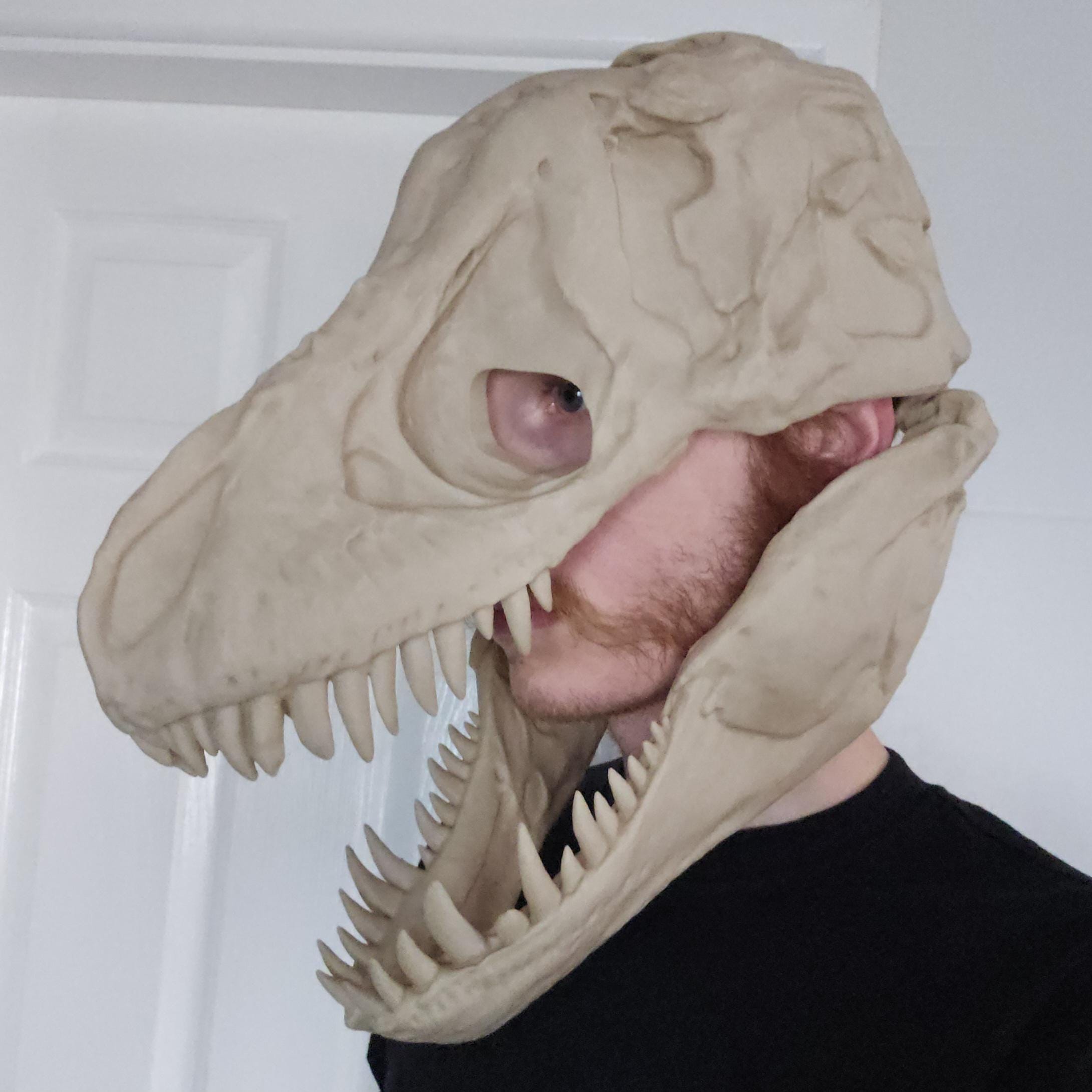 Wearable T-Rex Skull Mask - Lightweight & Accurate - Moving Jaw