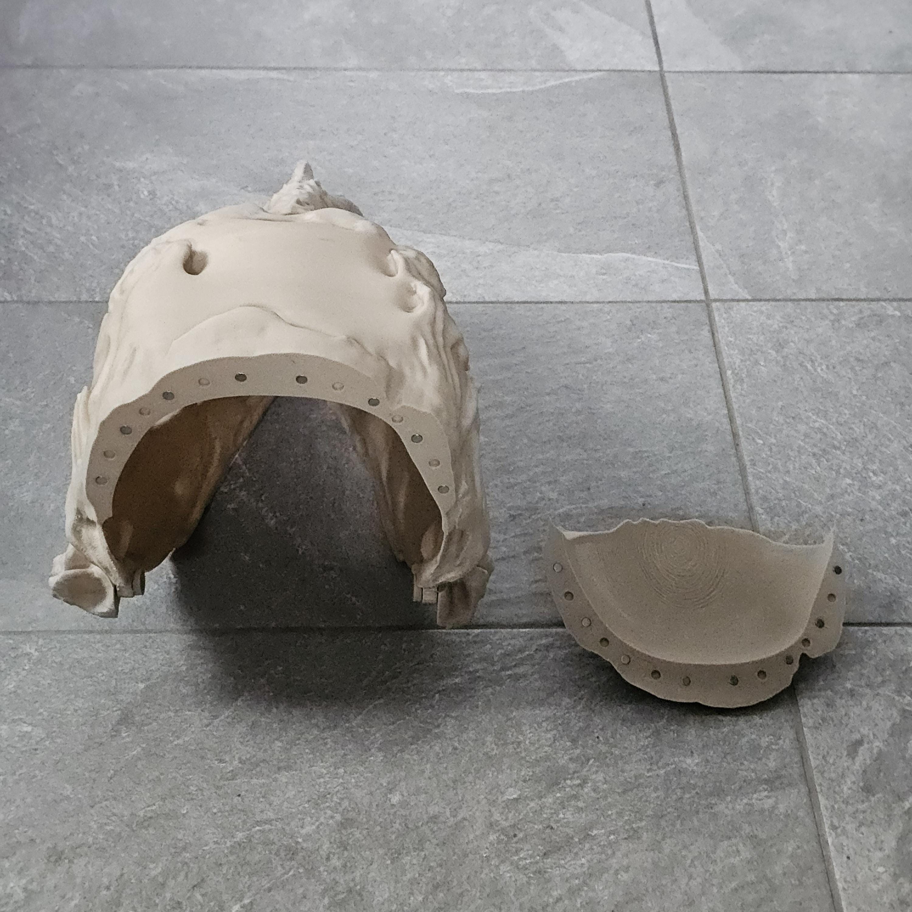 Wearable T-Rex Skull Mask - Lightweight & Accurate - Moving Jaw